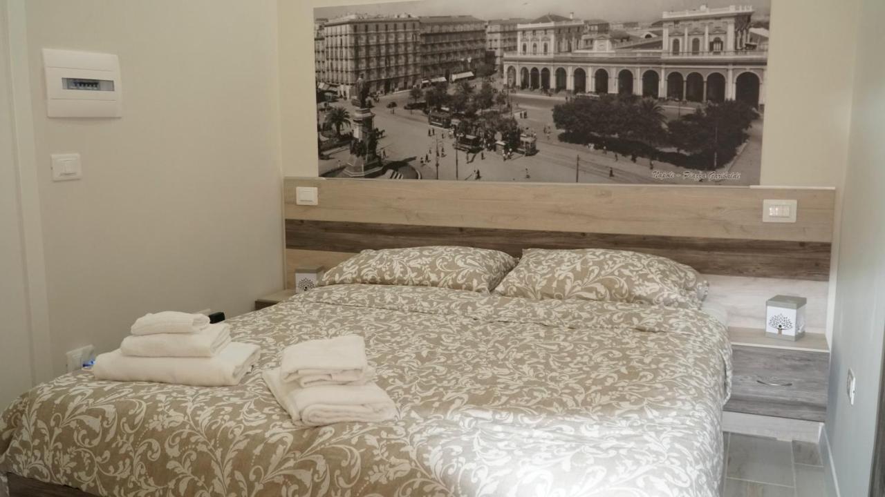 Donna Vicenza Bed & Breakfast Napoli Exterior foto