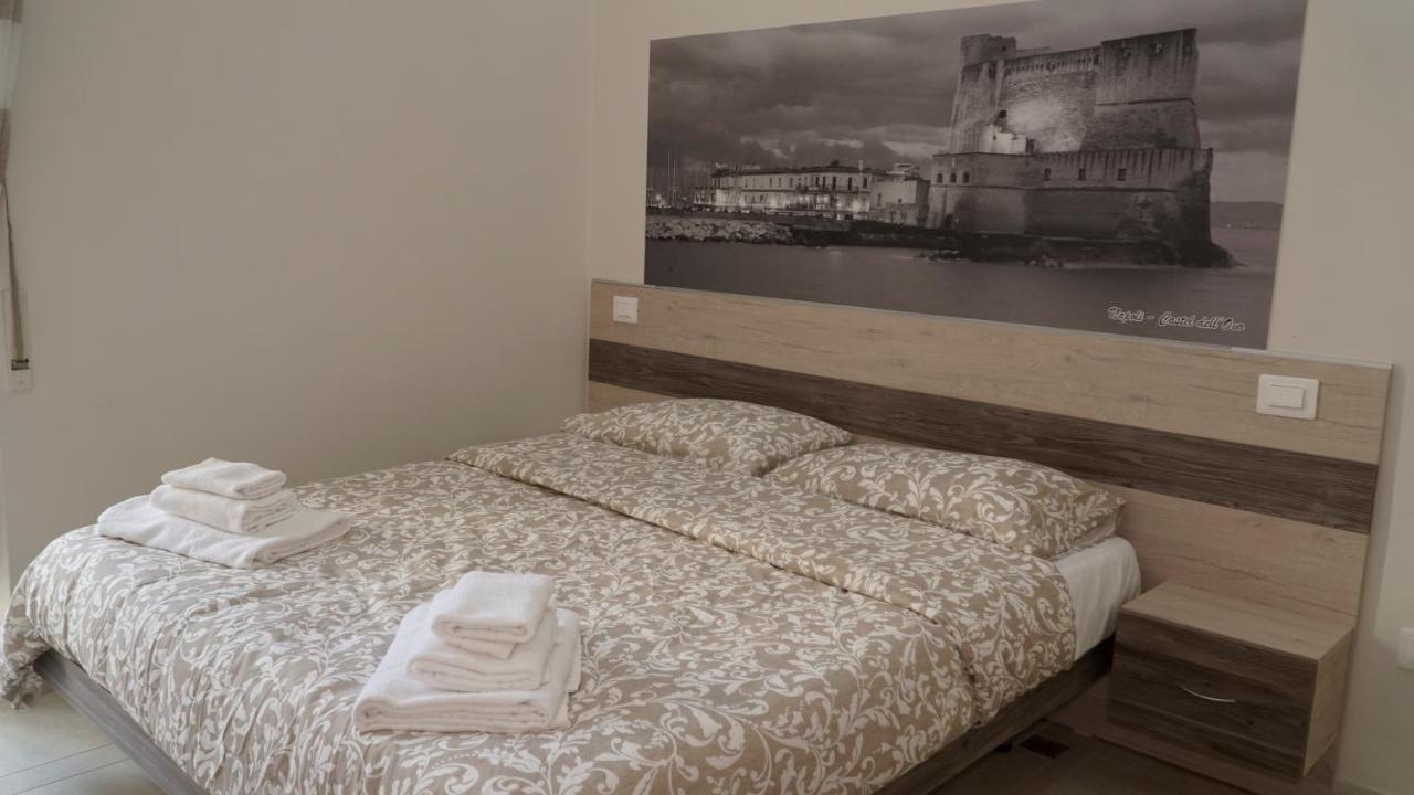 Donna Vicenza Bed & Breakfast Napoli Exterior foto
