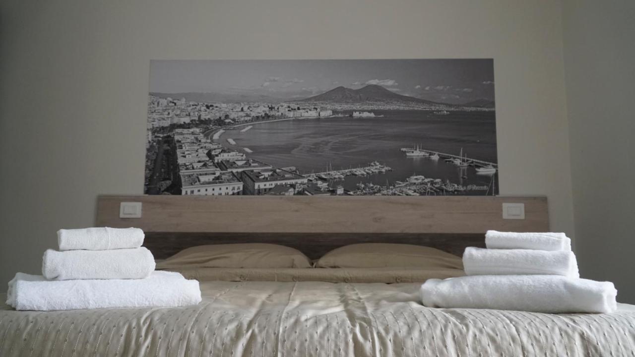 Donna Vicenza Bed & Breakfast Napoli Exterior foto